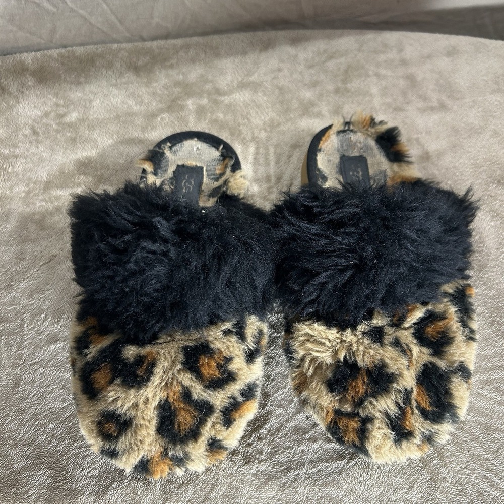 UGG Australia Coquette Leopard Print Black Fur Slipper Scuffs Womens Size 8